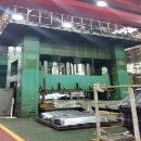 []出售日本小岛产1000吨油压机